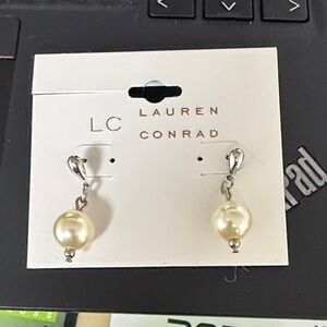 LC Lauren Conrad Silver-Tone Pearl Drop Earrings in Cream